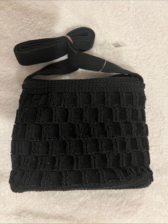 Liz Claiborne Handbags - Liz Claiborne Black Woven Grid Crossbody Bag